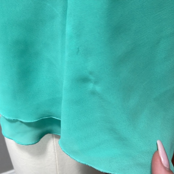 Signature8 Light Green Cropped Tank Top - Picture 4 of 8